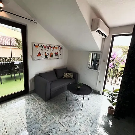 公寓 Dolce - 40 M To The Sea & Beach-sleeps 3 *